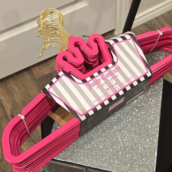 Juicy Couture Notched Shoulder Space Saving Crown Top Set of 20 Hangers- Pink - Picture 9 of 13